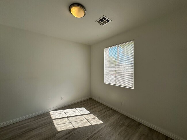 Building Photo - ARBOR GATE 2 AMD