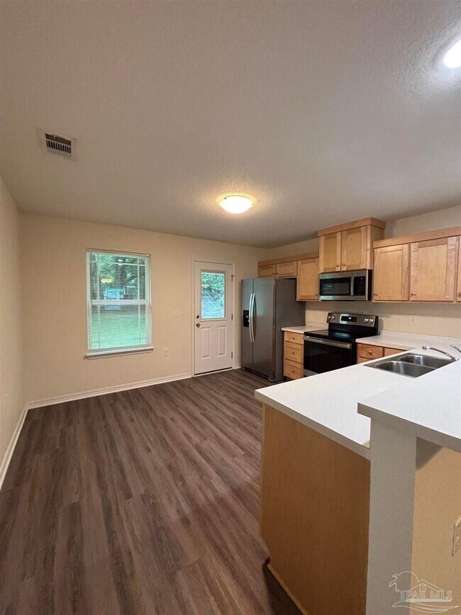 Building Photo - 6546 Maddox Rd