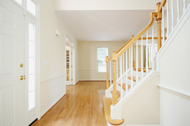 Building Photo - Spacious Foxcroft Home With Fenced Yard