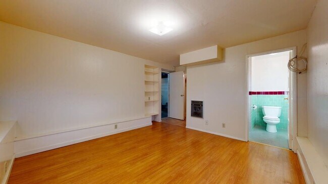 Building Photo - 2059 20th Ave
