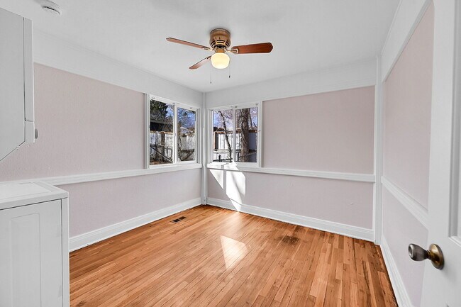 Building Photo - $2,240.95, $200 Off Cleaning Voucher, 4 Beds 1 Bath Single Family Home in Denver with Washer and ...