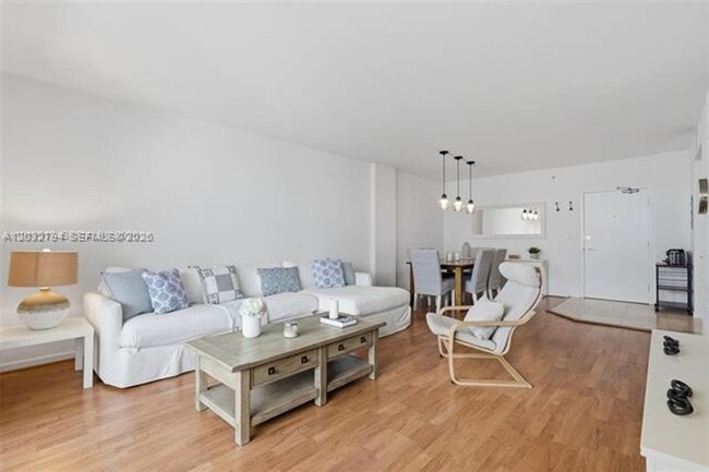 Building Photo - 10275 Collins Ave