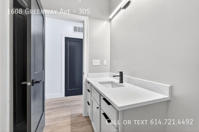 Building Photo - 1608 Greenway Ave