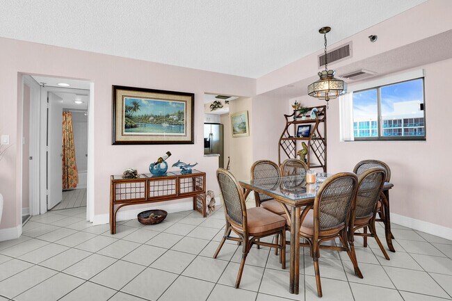 Building Photo - 100 Ocean Trail Way
