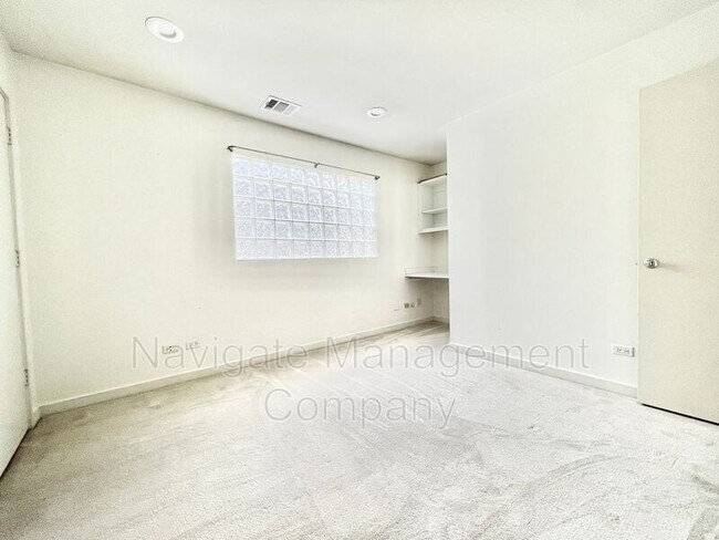 Building Photo - 4134 Travis St