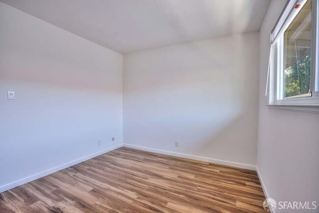 Building Photo - 46728 Crawford St