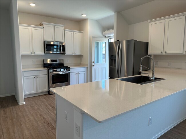 Building Photo - 6210 Russett Elm Ct