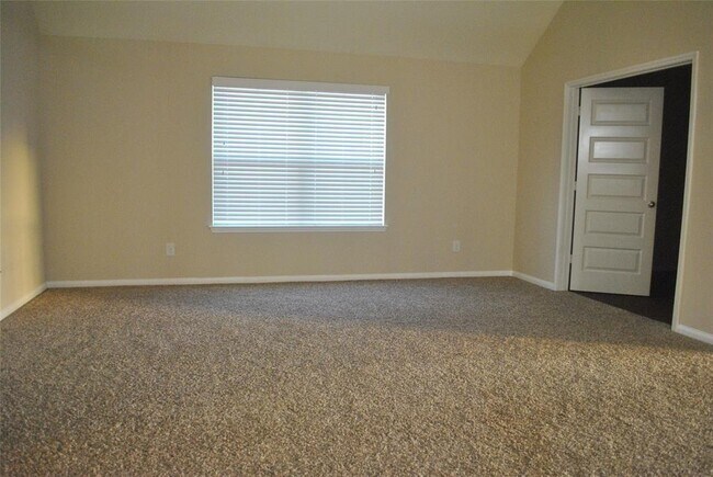 Building Photo - 18115 Fernwood Bend Dr