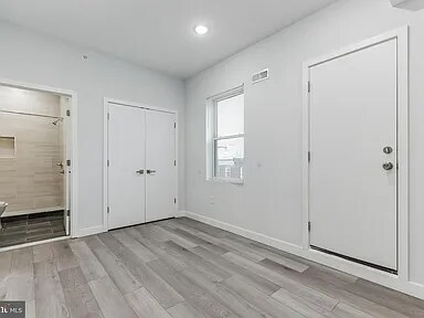 Building Photo - 2301 N 6th St