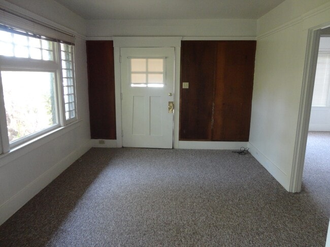 Building Photo - 1417 Marsh St