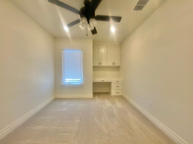 Building Photo - Now available in Cooper - 4 bed 3 bath 2 c...
