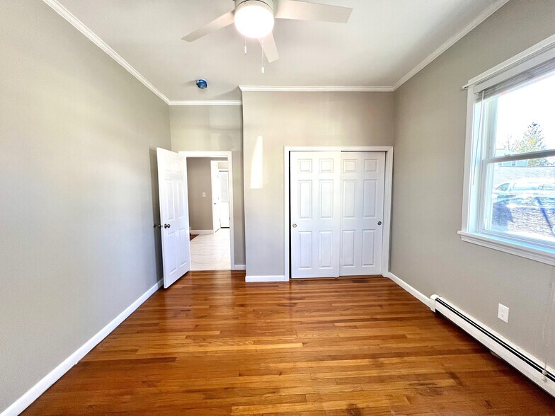 Bedroom - 6 Holland St