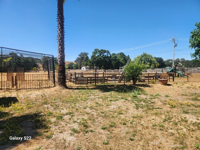 Building Photo - Must See, Incredible 3 bedroom, 2 bathroom...