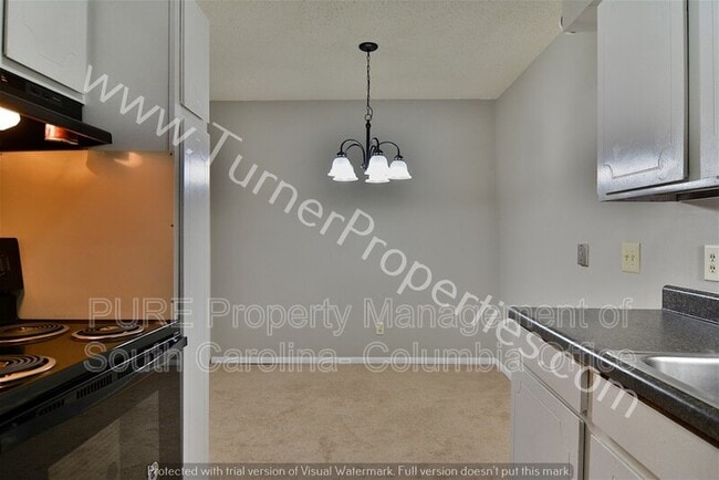 Building Photo - 411 Old Manor Rd