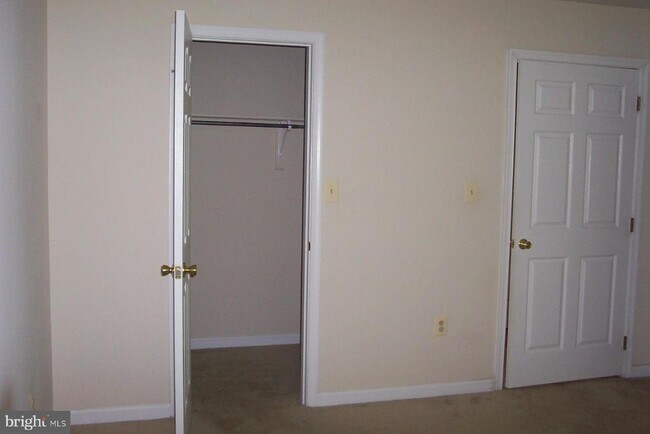 Building Photo - 8435 Chesley Dr