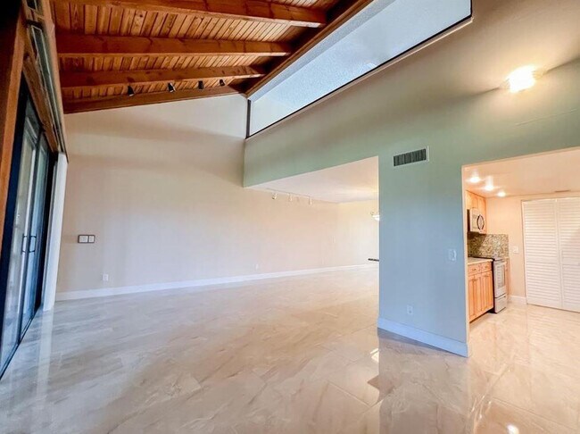 Building Photo - 10740 S Golfview Dr