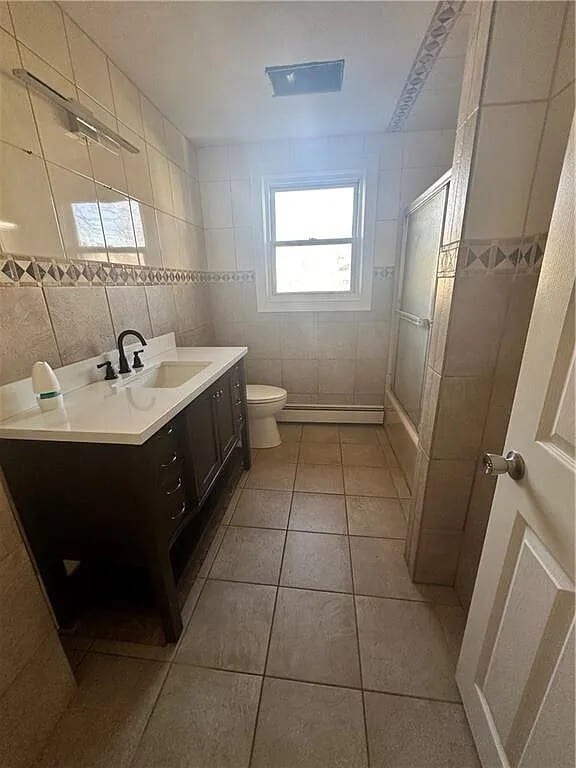 Building Photo - 74 Lake St