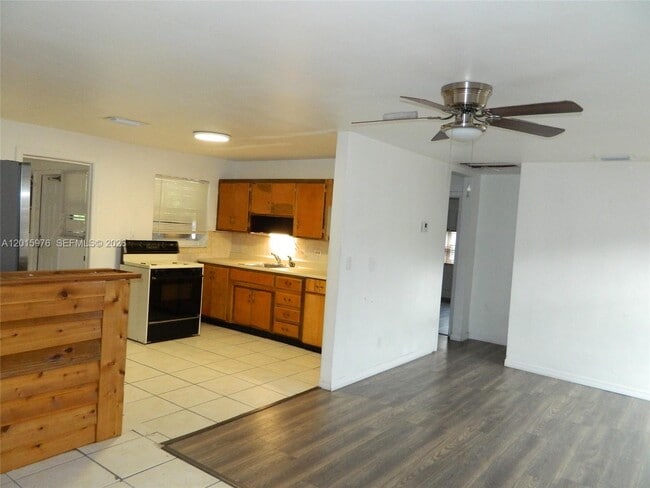 Building Photo - 1340 SW 34th Ave