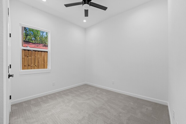 Building Photo - 7323 Bastogne Rd