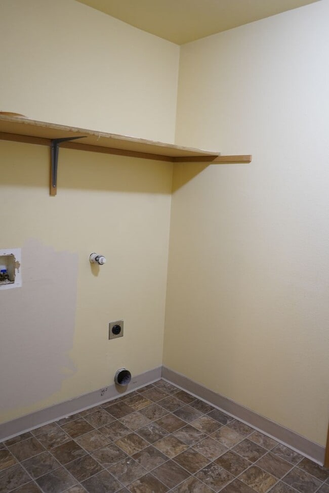 Building Photo - 12507 SE 24th St