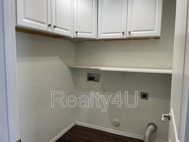 Building Photo - 2867 Willow Patch Rd