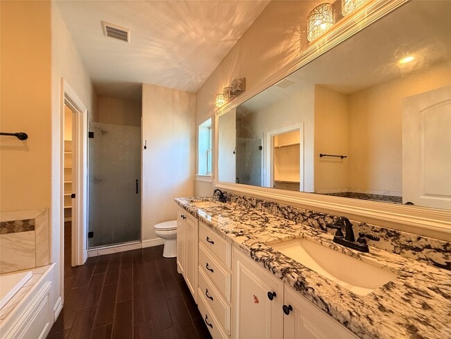 Building Photo - 4410 Sequoia Dr