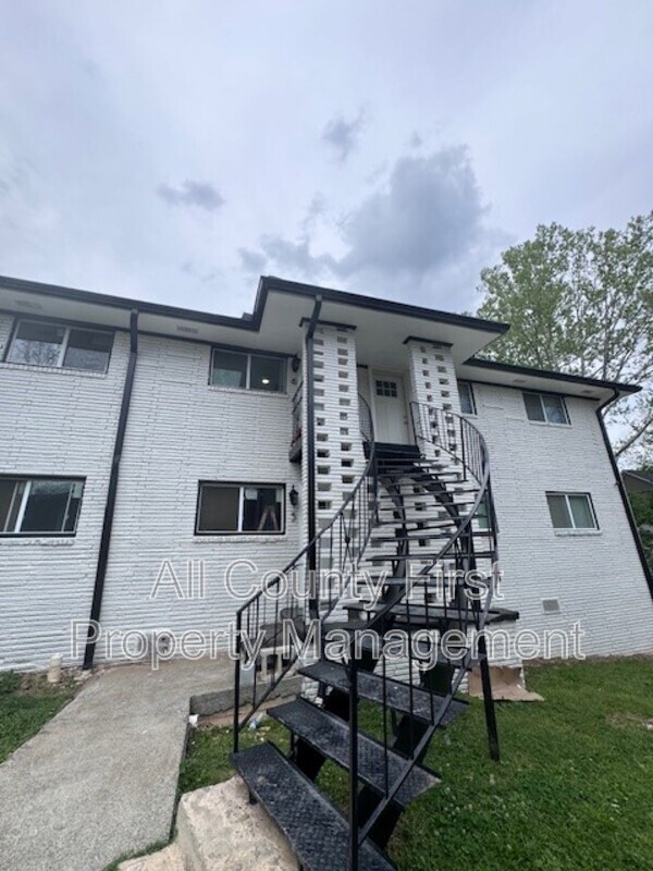 Primary Photo - 375 James P Brawley Dr NW