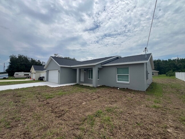 Building Photo - Beautifl Bedroom / 2 Bath Home in Ocklawaha!