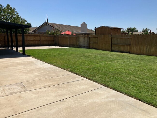 Building Photo - 3305 Soda Canyon Dr