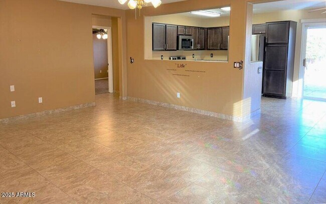 Building Photo - 2862 E Bagdad Rd