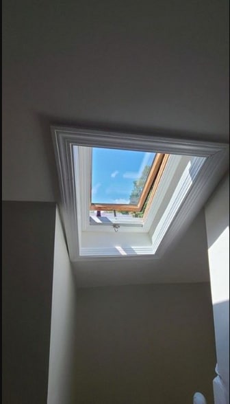Skylight second floor. - 4 Wakullah St