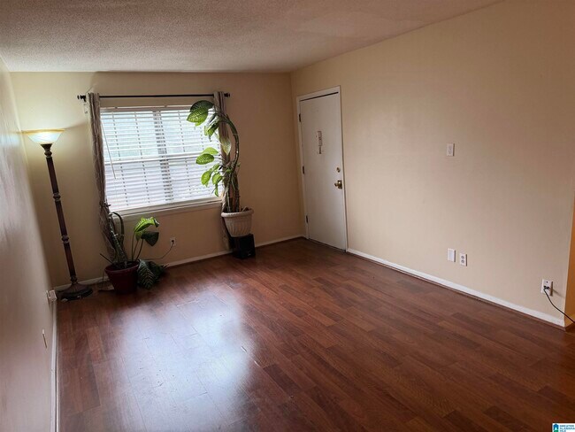 Building Photo - 838 Beacon Pkwy W