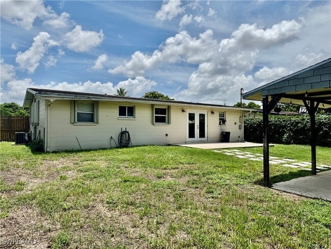 Building Photo - 2169 Barry Dr