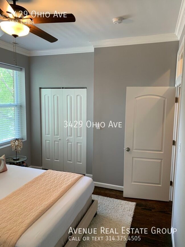 Building Photo - Beautifully Renovated Townhouse