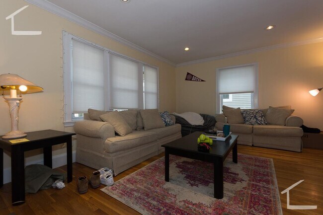 Building Photo - No Security Deposit, Heat, Hot Water Inclu...