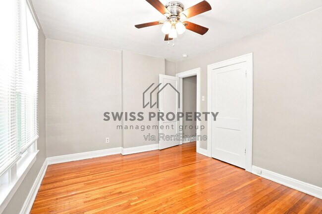 Building Photo - 2685 Indianola Ave