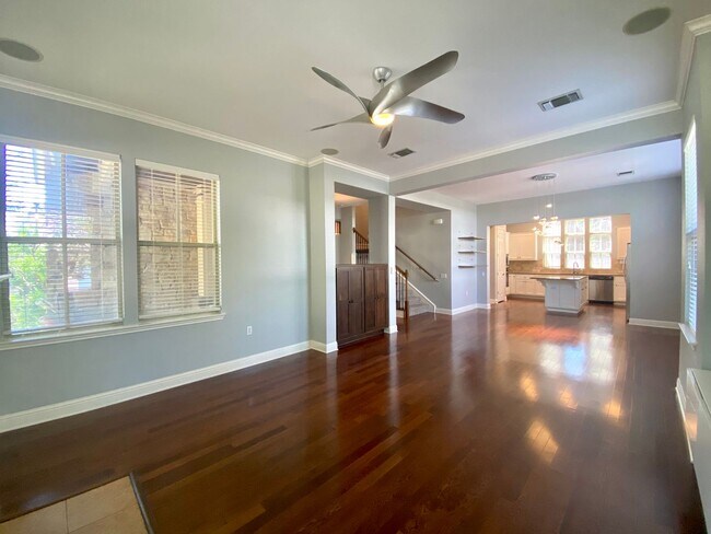 Building Photo - Large Home in Mueller!  Available for October!