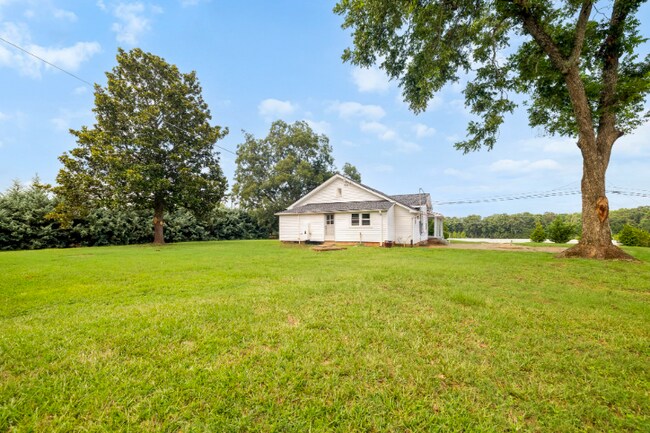 Building Photo - 2811 Locust Hill Rd