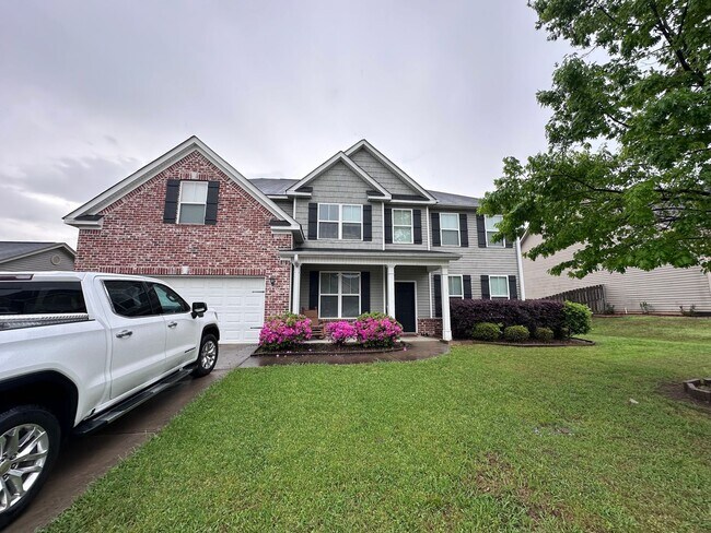 Primary Photo - Welcome to this spacious 6 bedroom, 4 bath...
