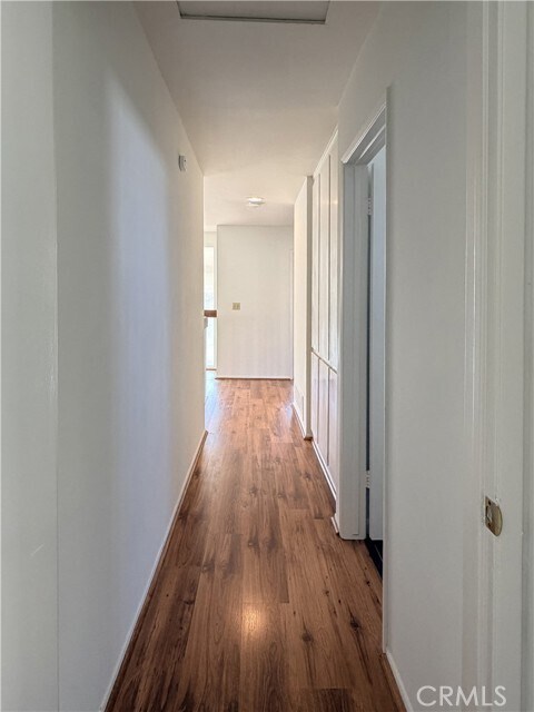 Building Photo - 4881 Royce Rd