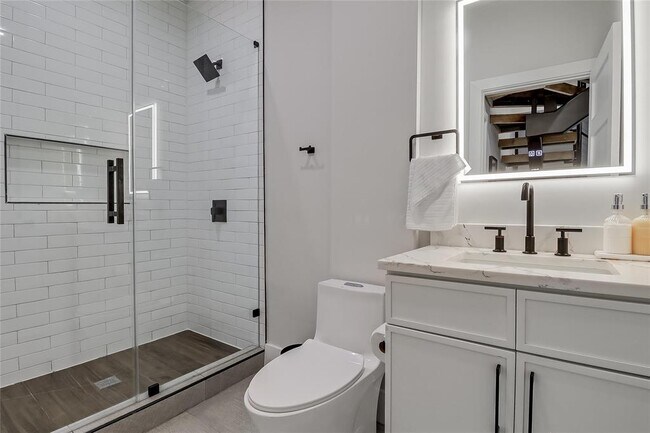 Building Photo - 1111 W Annie St