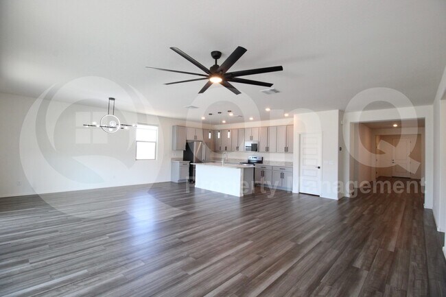 Building Photo - 9320 S 30th Ln