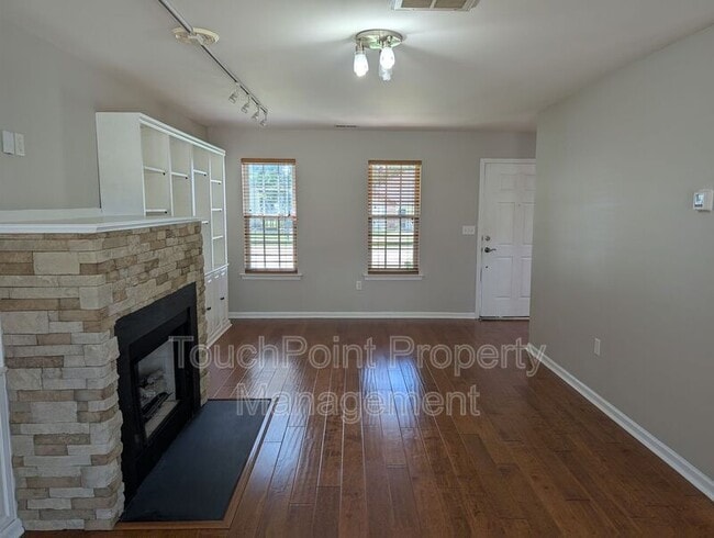 Building Photo - 9935 Redbud Tree Ct