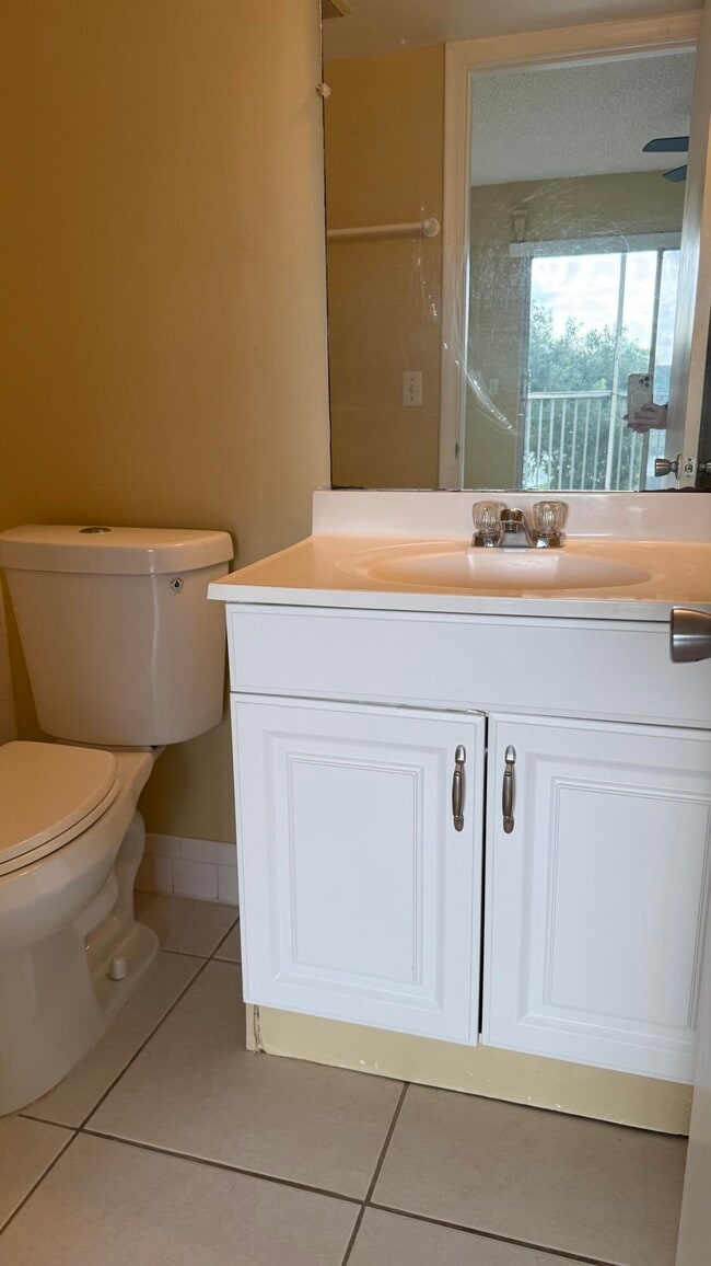 Building Photo - 400 SW 134th Way