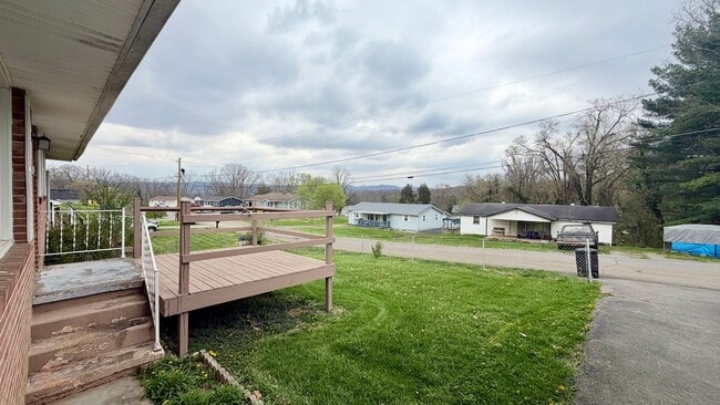Building Photo - Updated One-Level Brick Home with Mountain Views