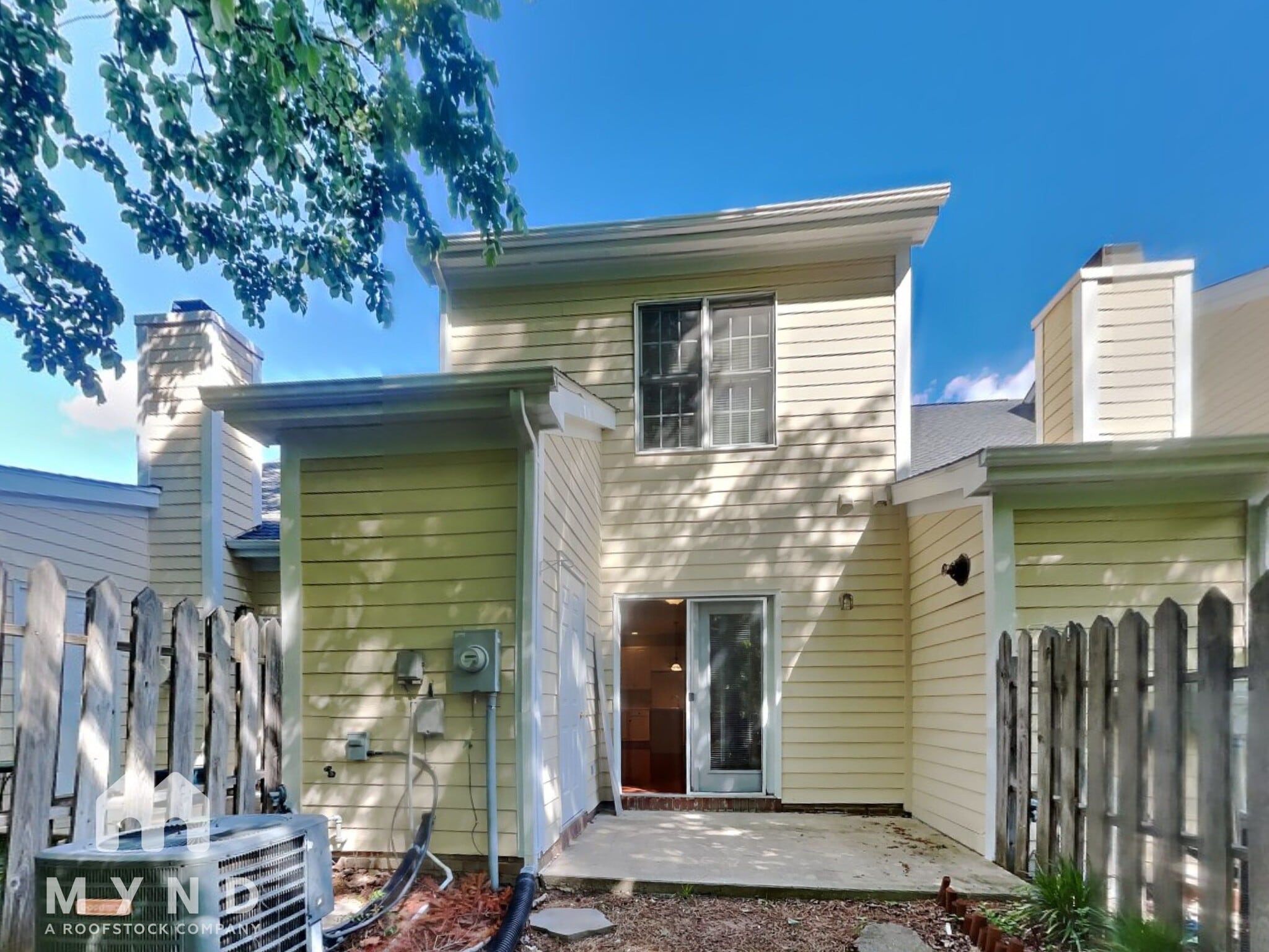 Building Photo - 104 Carved Oak Dr