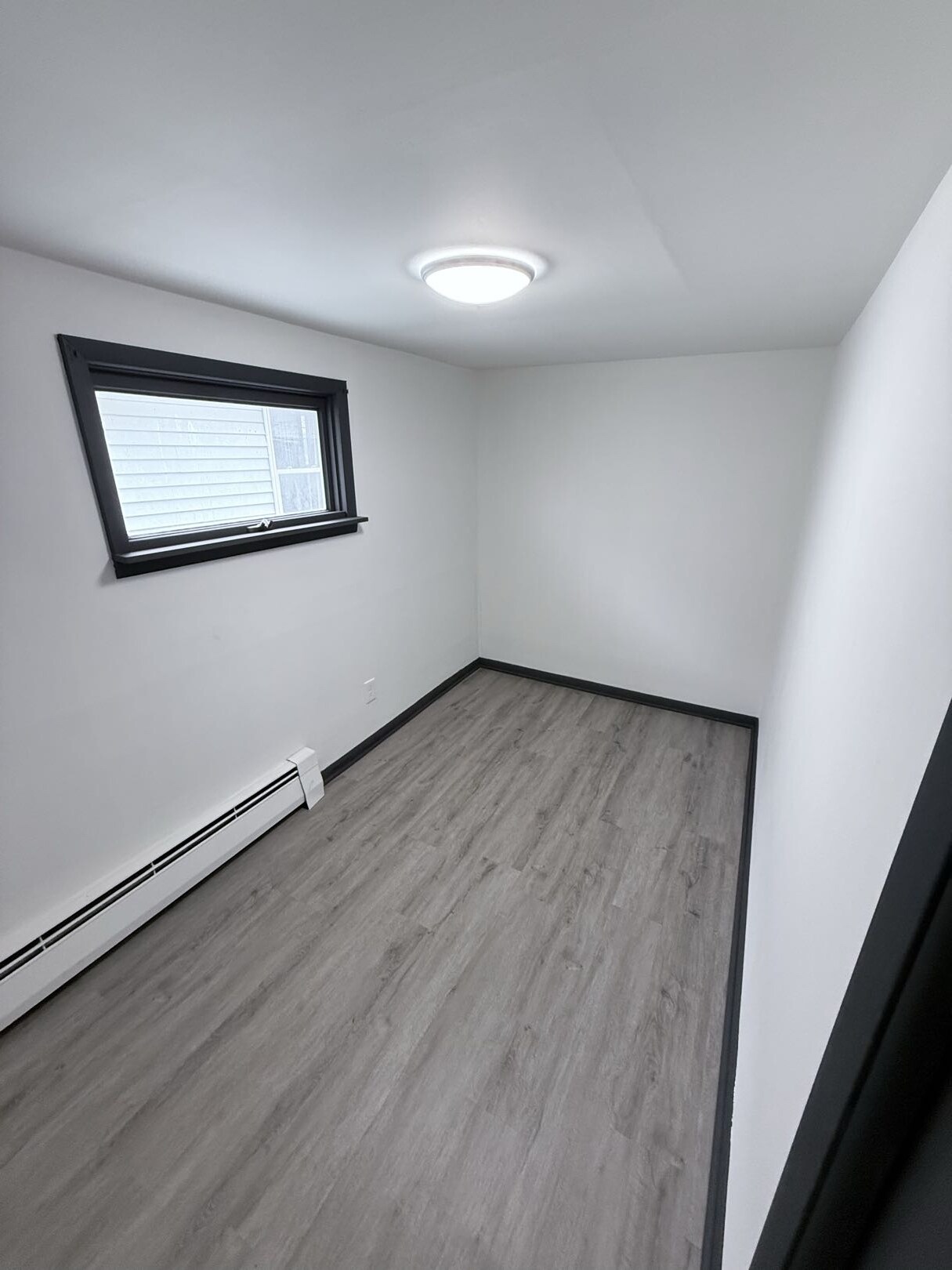 Building Photo - 3807 Pine Ave