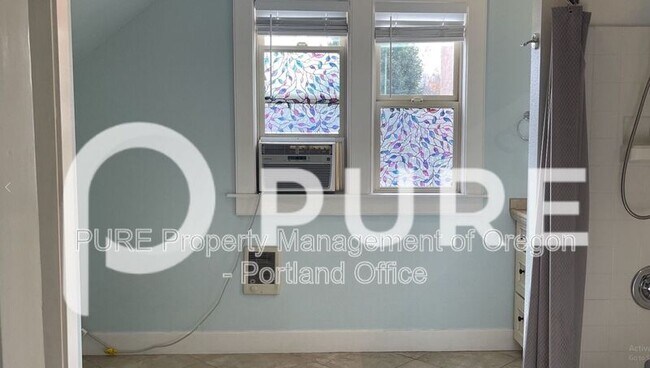 Building Photo - 22 S Meade St