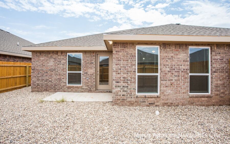 Building Photo - 5607 Kemper St