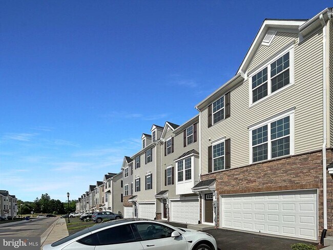 Building Photo - 338 Paca Gardens Ln